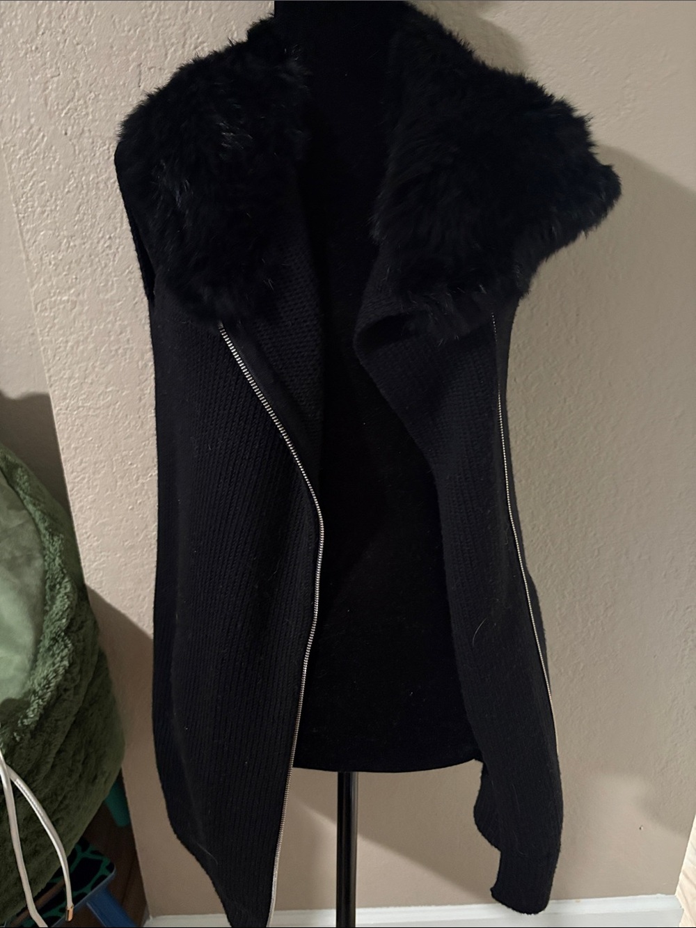 Theory Black Knit Vest with Faux Fur Collar